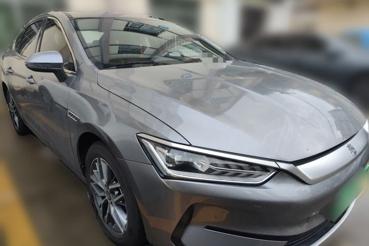 Used BYD Qin PLUS 2021 EV 500KM Luxury Model Front Right 45 Deg