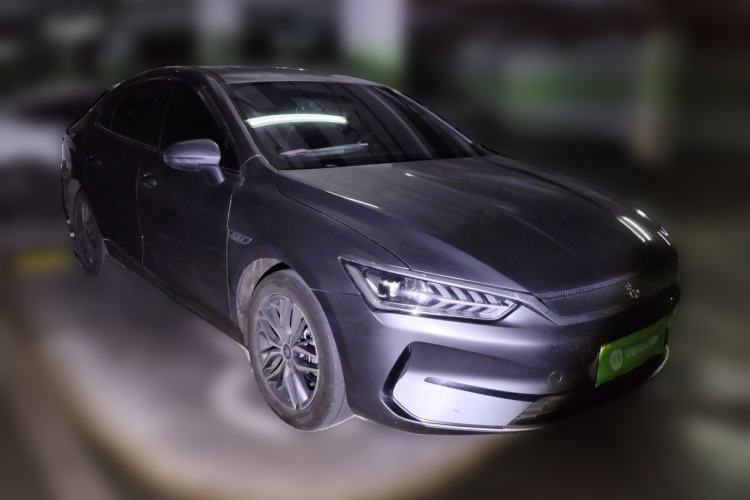 Used BYD Qin PLUS 2021 EV 500KM Luxury Model Front Right 45 Deg