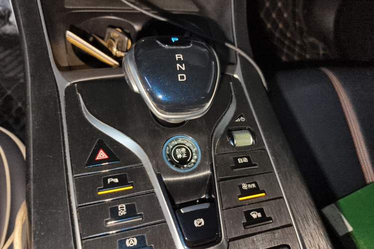 Used BYD Qin PLUS 2021 DM-i 55KM Flagship Model Gear Lever