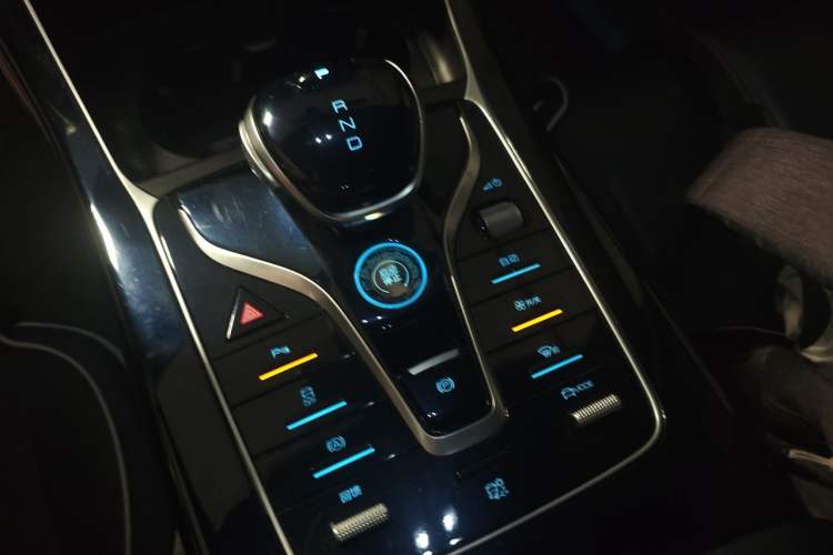 Used BYD Qin PLUS 2021 EV 500KM Luxury Model Gear Lever