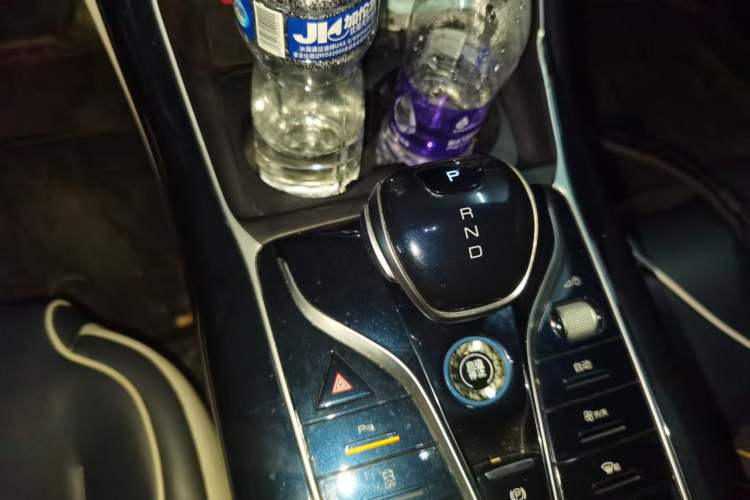 Used BYD Qin PLUS 2021 DM-i 55KM Flagship Model Gear Lever