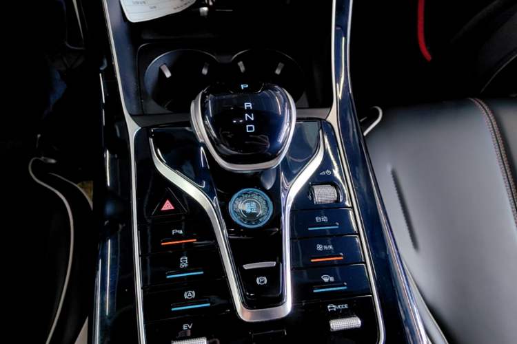 Used BYD Qin PLUS 2021 DM-i 55KM Flagship Model Gear Lever