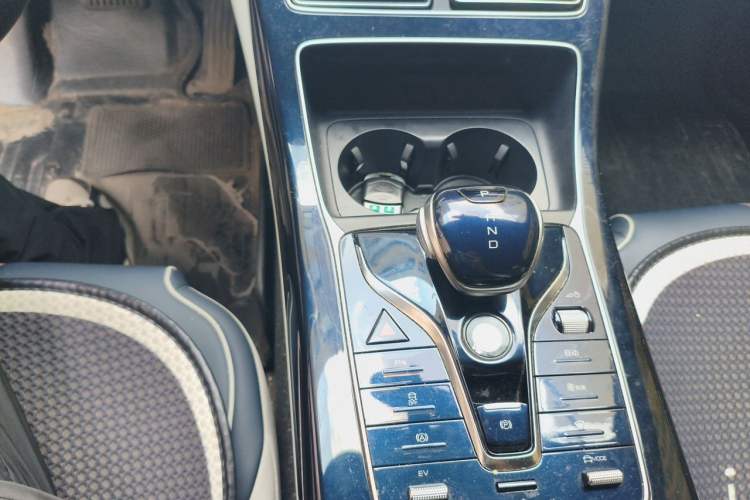 Used BYD Qin PLUS 2021 DM-i 55KM Flagship Model Gear Lever