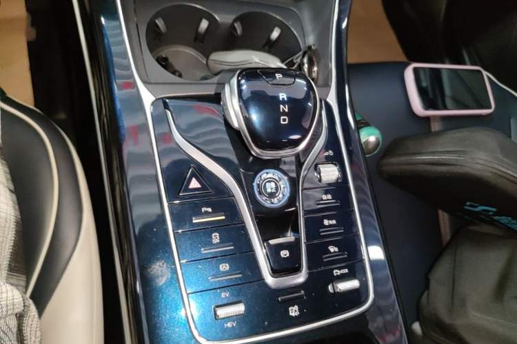 Used BYD Qin PLUS 2021 DM-i 120KM Prestige Model Gear Lever