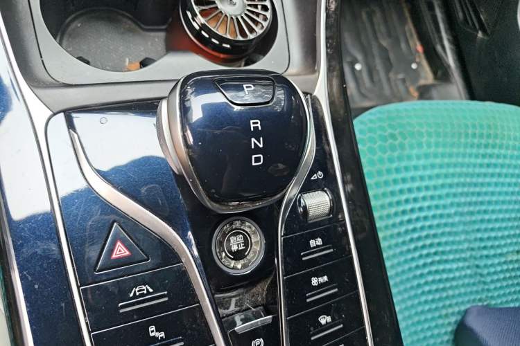 Used BYD Qin PLUS 2021 DM-i 120KM Flagship Model Gear Lever