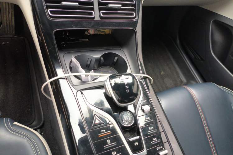 Used BYD Qin PLUS 2021 DM-i 55KM Prestige Model Gear Lever