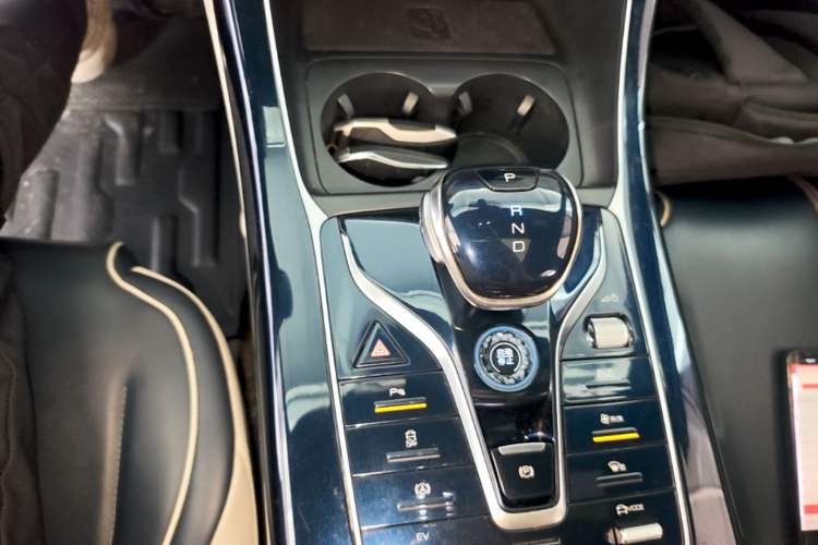 Used BYD Qin PLUS 2021 DM-i 55KM Flagship Model Gear Lever