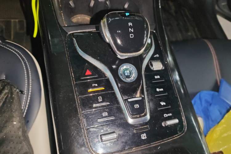 Used BYD Qin PLUS 2021 DM-i 55KM Prestige Model Gear Lever
