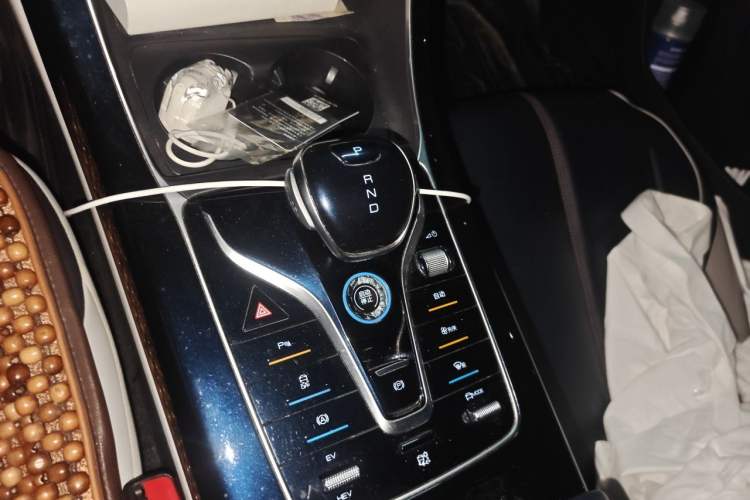 Used BYD Qin PLUS 2021 DM-i 120KM Prestige Model Gear Lever
