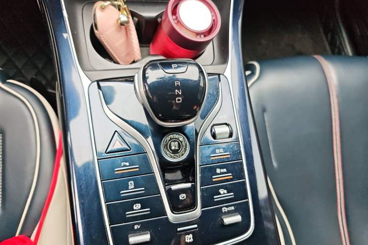 Used BYD Qin PLUS 2021 DM-i 55KM Flagship Model Gear Lever