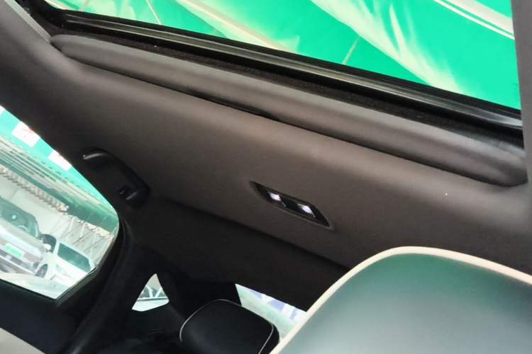 Used BYD Qin PLUS 2021 EV 500KM Luxury Model Headliner