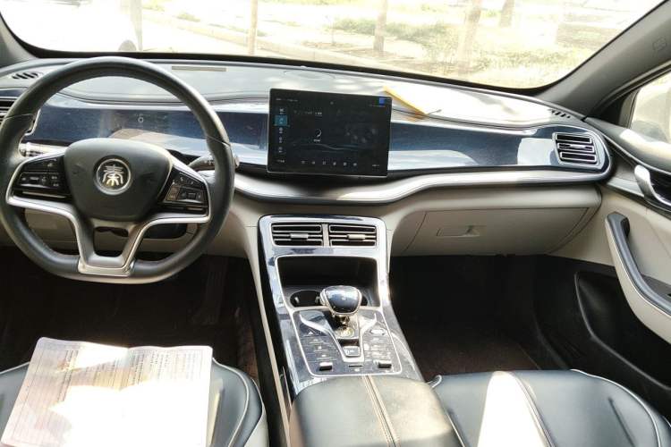 Used BYD Qin PLUS 2021 EV 500KM Luxury Model Headliner
