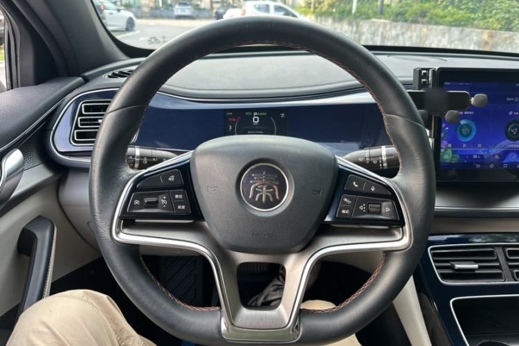 Used BYD Qin PLUS 2021 EV 500KM Luxury Model Interior 2