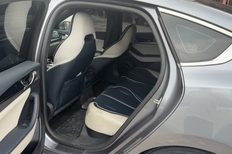 Used BYD Qin PLUS 2021 EV 400KM Luxury Model Interior 2