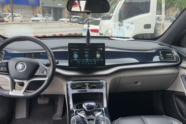 Used BYD Qin PLUS 2021 EV 400KM Luxury Model Interior 3