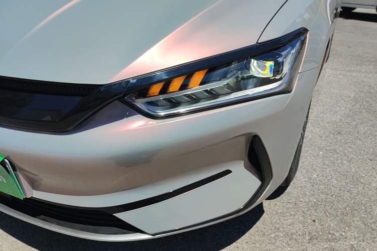 Used BYD Qin PLUS 2021 EV 400KM Luxury Model Left Front Headlight