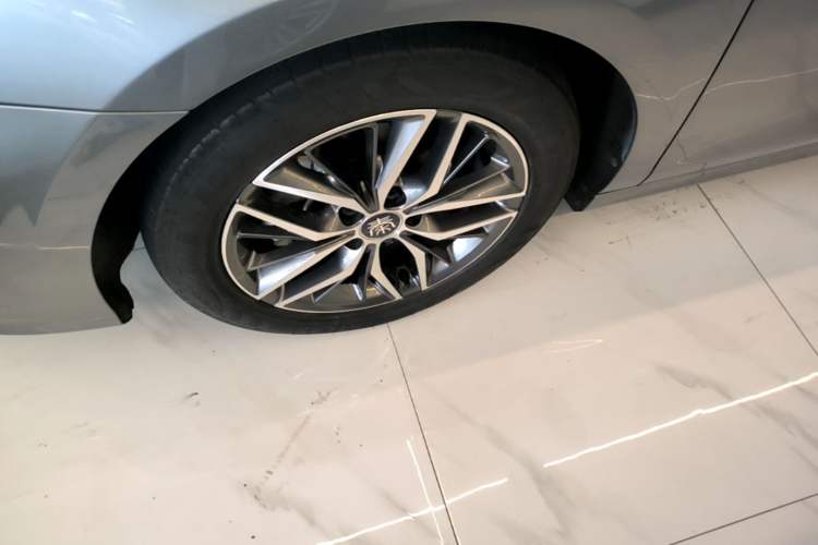 Used BYD Qin PLUS 2021 DM-i 55KM Flagship Model Left Front Wheel Hub