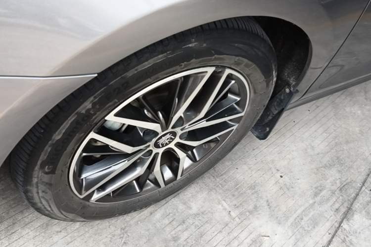 Used BYD Qin PLUS 2021 EV 500KM Luxury Model Left Front Wheel Hub