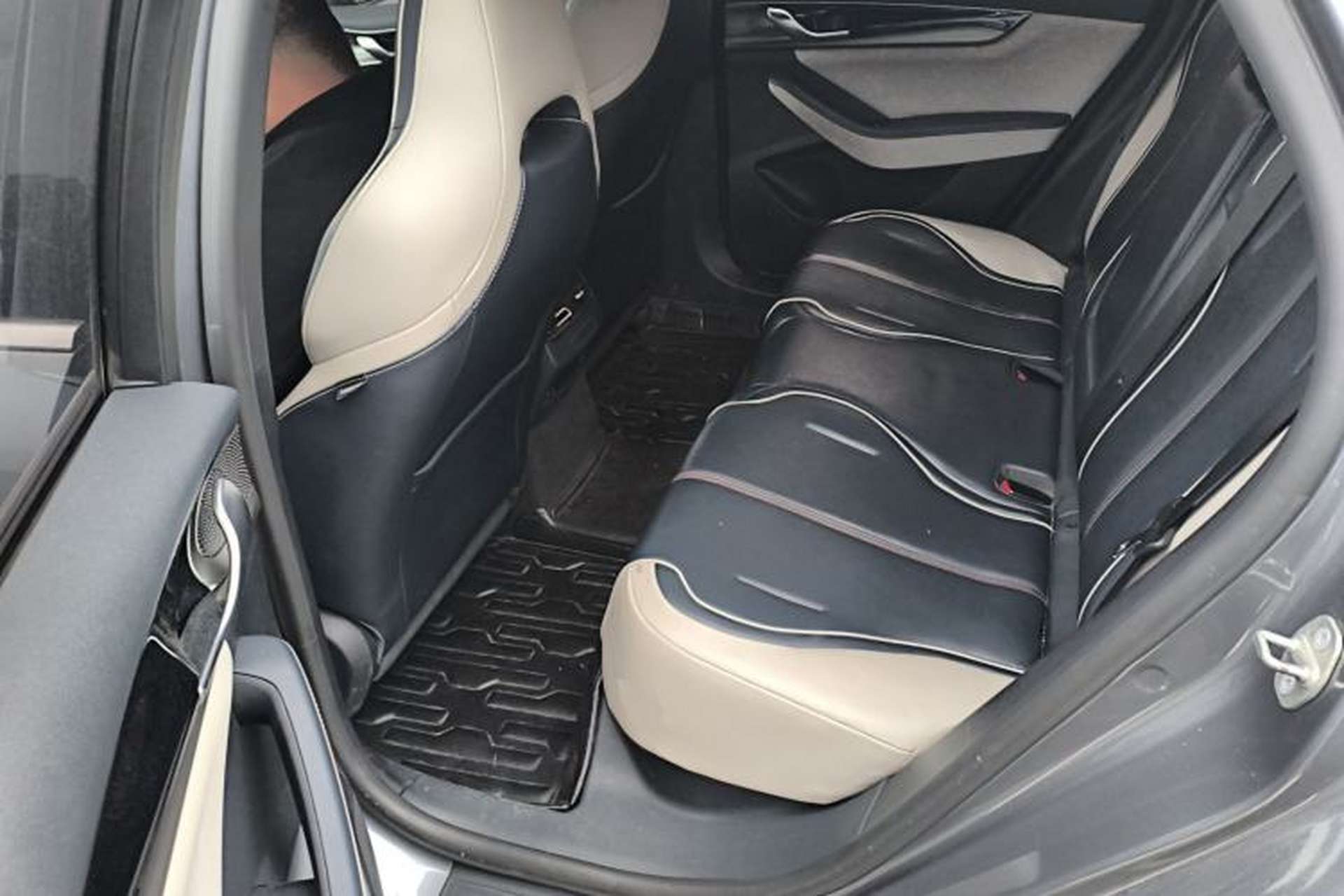 Used BYD Qin PLUS 2021 EV 500KM Luxury Model Left Rear Seat