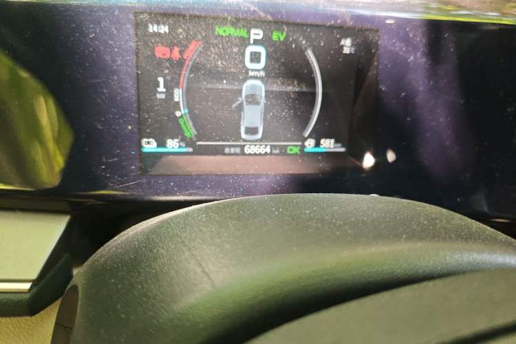 Used BYD Qin PLUS 2021 DM-i 55KM Flagship Model Odometer Close Up