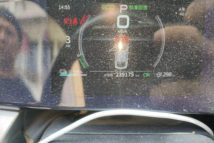 Used BYD Qin PLUS 2021 EV 500KM Luxury Model Odometer Close Up