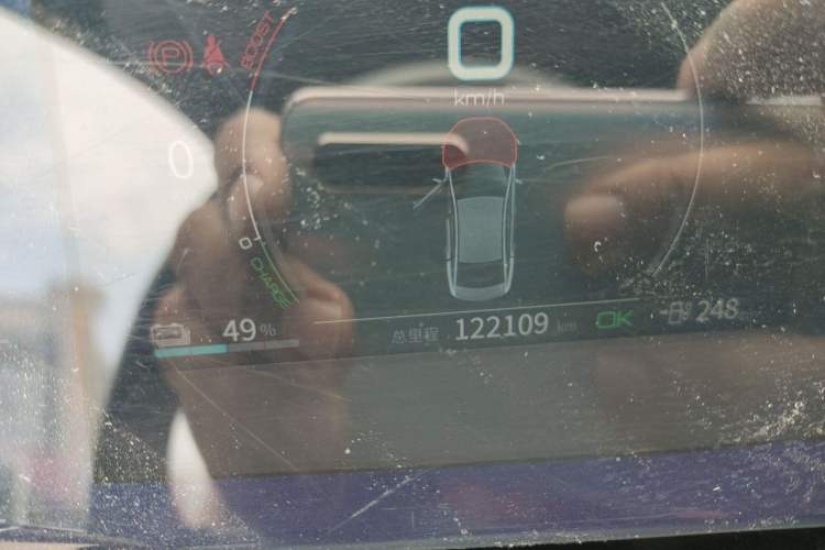 Used BYD Qin PLUS 2021 EV 500KM Luxury Model Odometer Close Up
