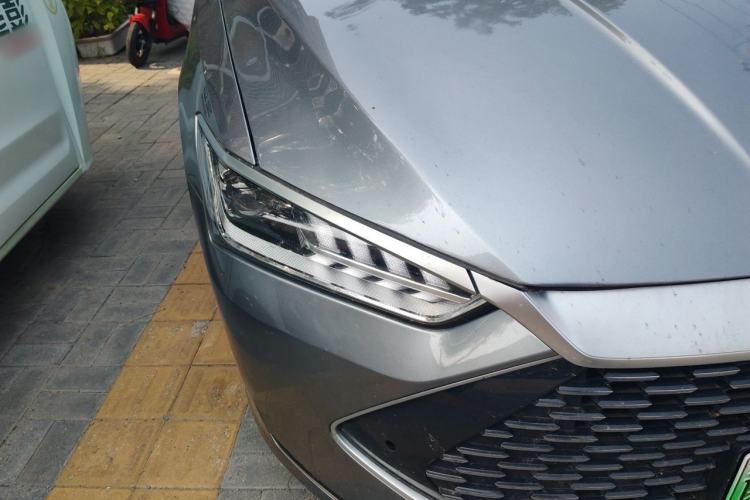 Used BYD Qin PLUS 2021 DM-i 120KM Prestige Model Right Front Headlight