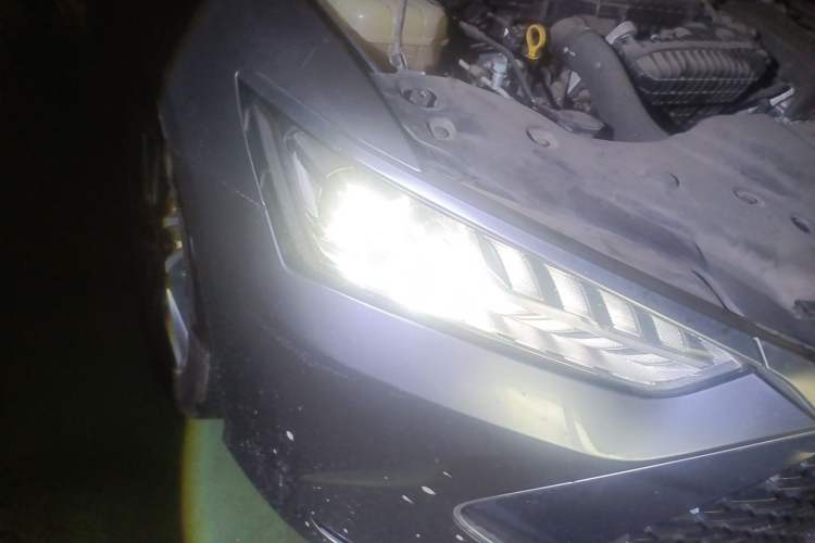 Used BYD Qin PLUS 2021 DM-i 55KM Flagship Model Right Front Headlight