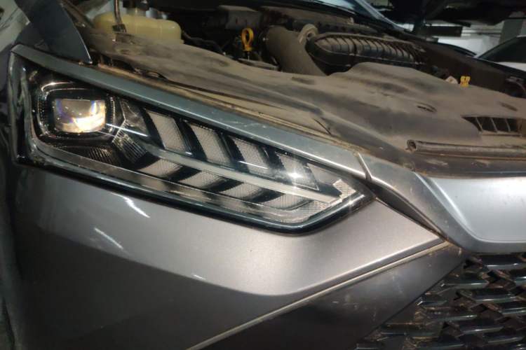 Used BYD Qin PLUS 2021 DM-i 55KM Flagship Model Right Front Headlight