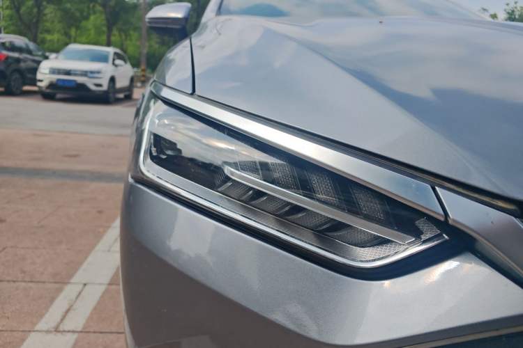 Used BYD Qin PLUS 2021 DM-i 120KM Prestige Model Right Front Headlight