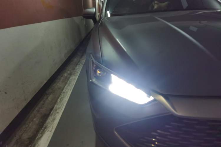 Used BYD Qin PLUS 2021 DM-i 55KM Flagship Model Right Front Headlight