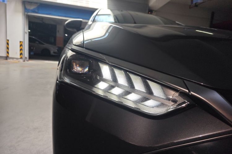 Used BYD Qin PLUS 2021 DM-i 55KM Flagship Model Right Front Headlight