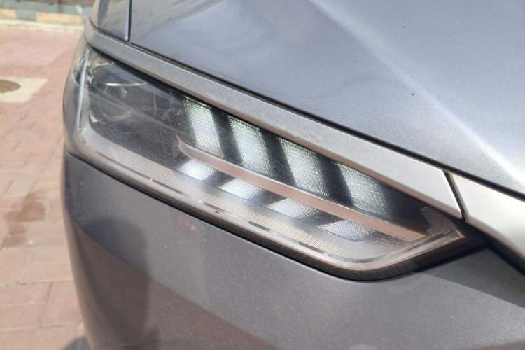 Used BYD Qin PLUS 2021 DM-i 55KM Flagship Model Right Front Headlight