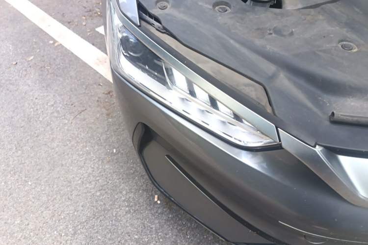 Used BYD Qin PLUS 2021 EV 500KM Luxury Model Right Front Headlight