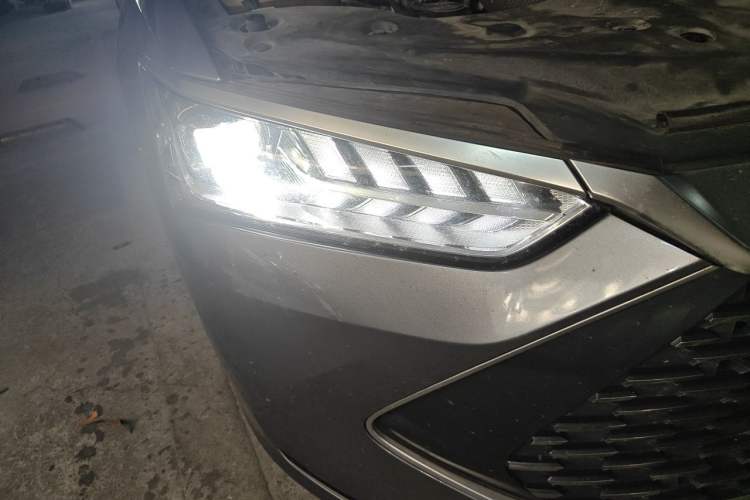 Used BYD Qin PLUS 2021 DM-i 55KM Flagship Model Right Front Headlight