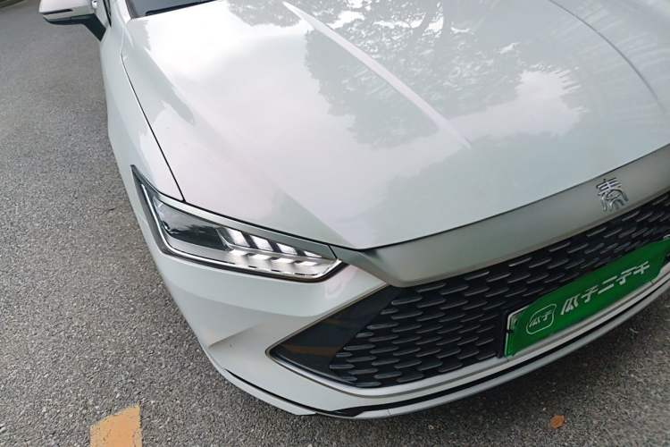 Used BYD Qin PLUS 2021 DM-i 120KM Prestige Model Right Front Headlight