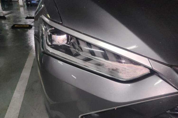 Used BYD Qin PLUS 2021 DM-i 55KM Flagship Model Right Front Headlight