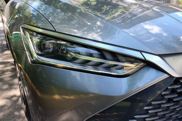 Used BYD Qin PLUS 2021 DM-i 55KM Flagship Model Right Front Headlight