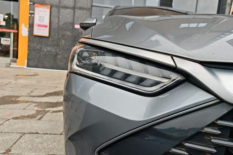 Used BYD Qin PLUS 2021 DM-i 55KM Flagship Model Right Front Headlight