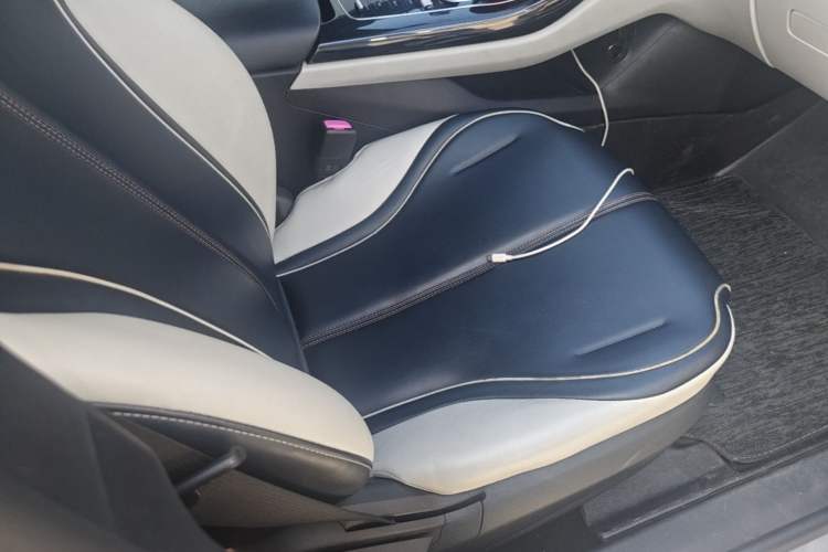 Used BYD Qin PLUS 2021 DM-i 55KM Flagship Model Right Front Seat