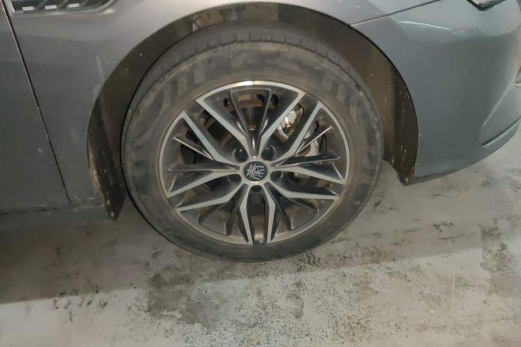 Used BYD Qin PLUS 2021 DM-i 55KM Flagship Model Right Front Wheel Hub