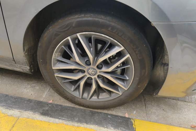Used BYD Qin PLUS 2021 DM-i 55KM Flagship Model Right Front Wheel Hub