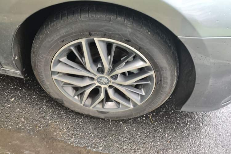 Used BYD Qin PLUS 2021 DM-i 55KM Flagship Model Right Front Wheel Hub