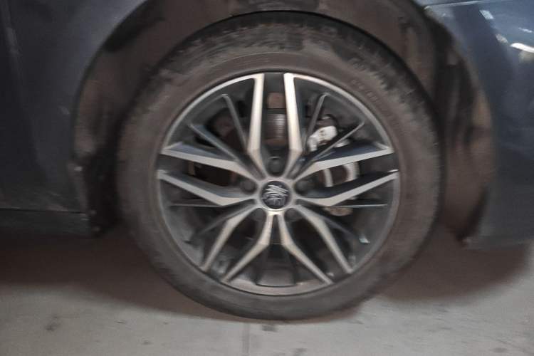Used BYD Qin PLUS 2021 DM-i 120KM Prestige Model Right Front Wheel Hub
