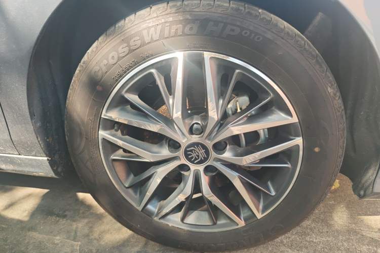 Used BYD Qin PLUS 2021 DM-i 120KM Flagship Model Right Front Wheel Hub