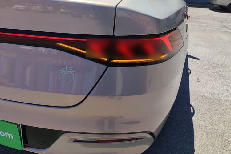 Used BYD Qin PLUS 2021 EV 400KM Luxury Model Right Rear Taillight