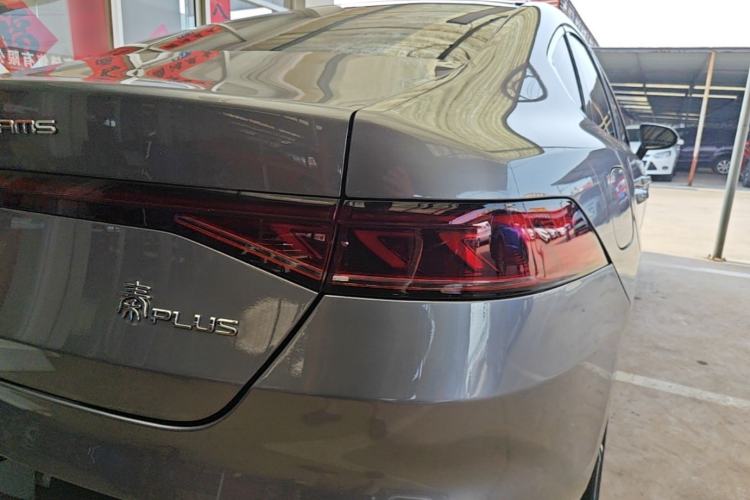 Used BYD Qin PLUS 2021 EV 500KM Luxury Model Right Rear Taillight