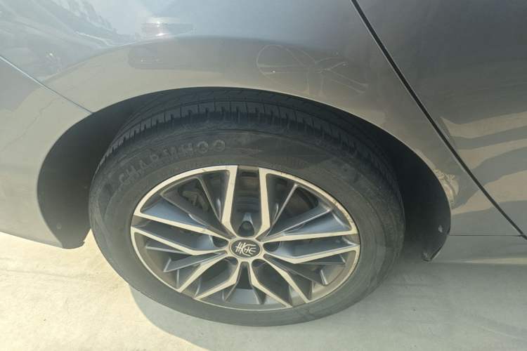 Used BYD Qin PLUS 2021 DM-i 55KM Flagship Model Right Rear Wheel Hub