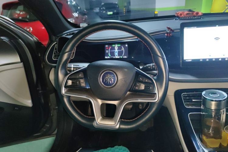 Used BYD Qin PLUS 2021 EV 500KM Luxury Model Steering Wheel