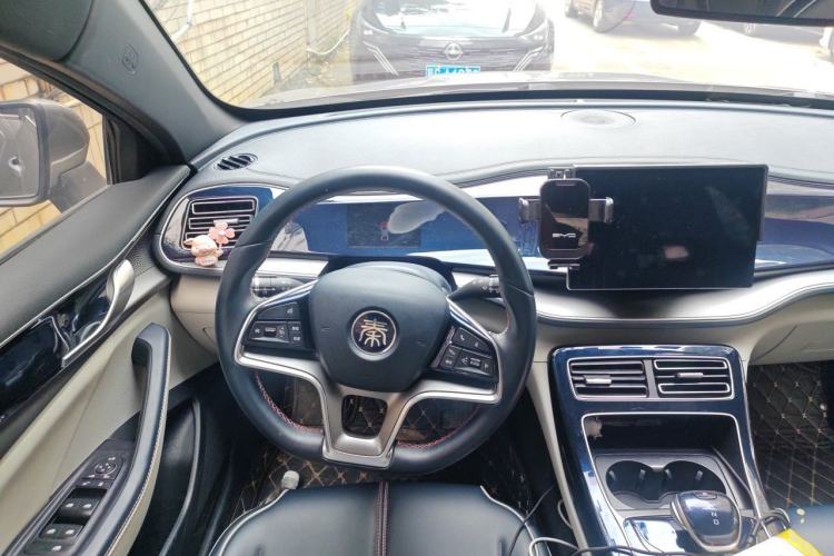 Used BYD Qin PLUS 2021 EV 500KM Luxury Model Steering Wheel